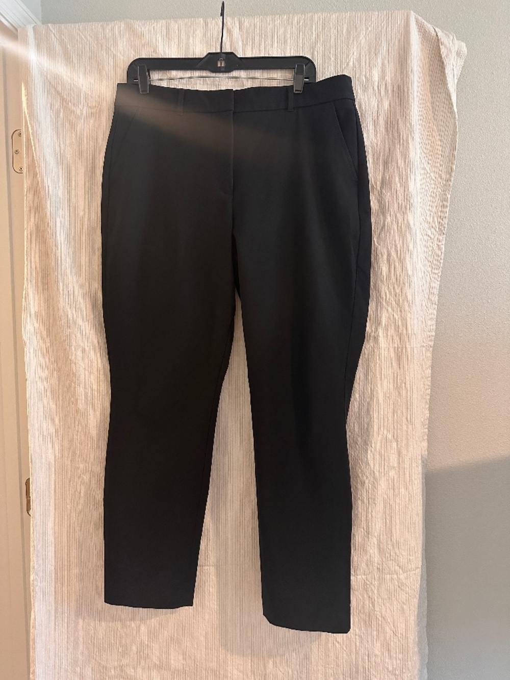 WHBM Classic Slim Ankle Comfort Stretch Pants 14L Black 28 Inseam